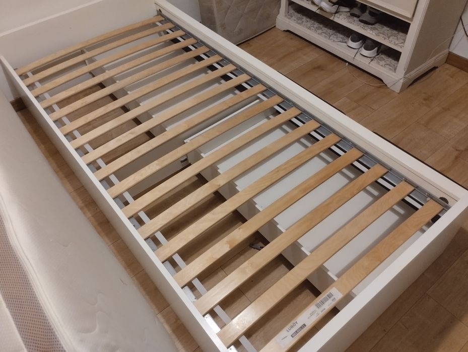 Cama solteiro com colchão