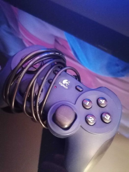 Logitech controller like new64550514364162120