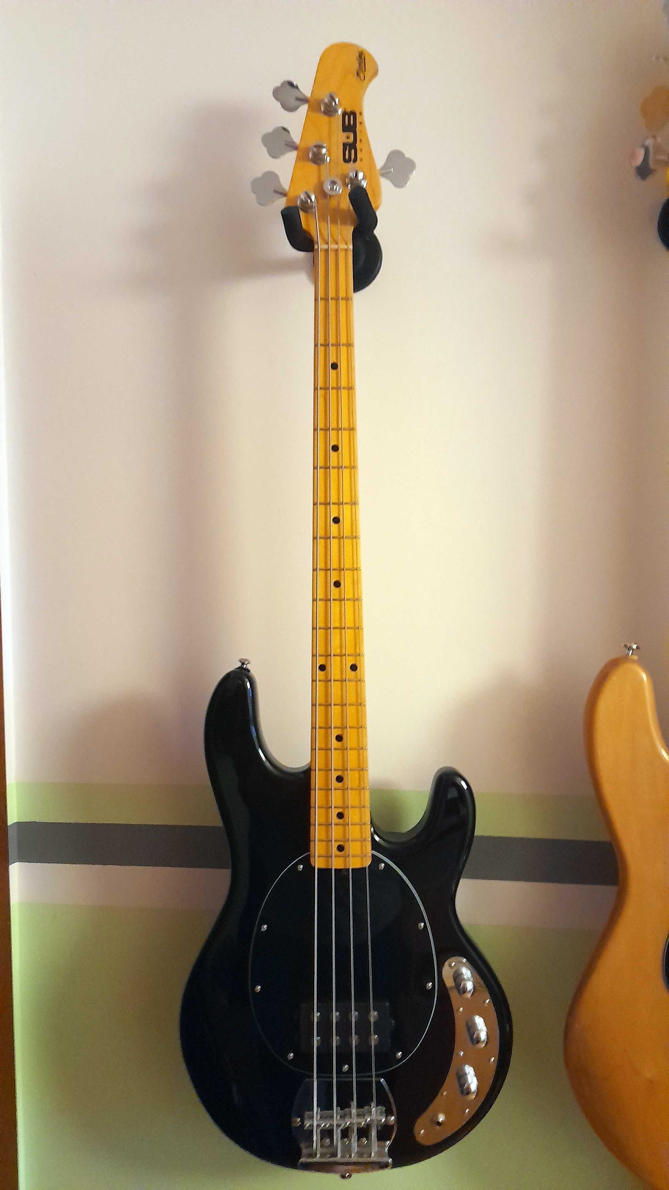 Gitara basowa: Sterling by Music Man, Ray 4 Stingray Bas