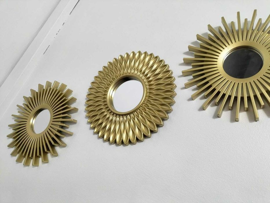 Dekoracja zestaw 3 luster w złotych ramkach do domu na ścianę