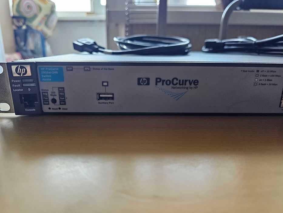 Управляемый  L3 коммутатор HP J9145A 2910al-24G Procurve Switch