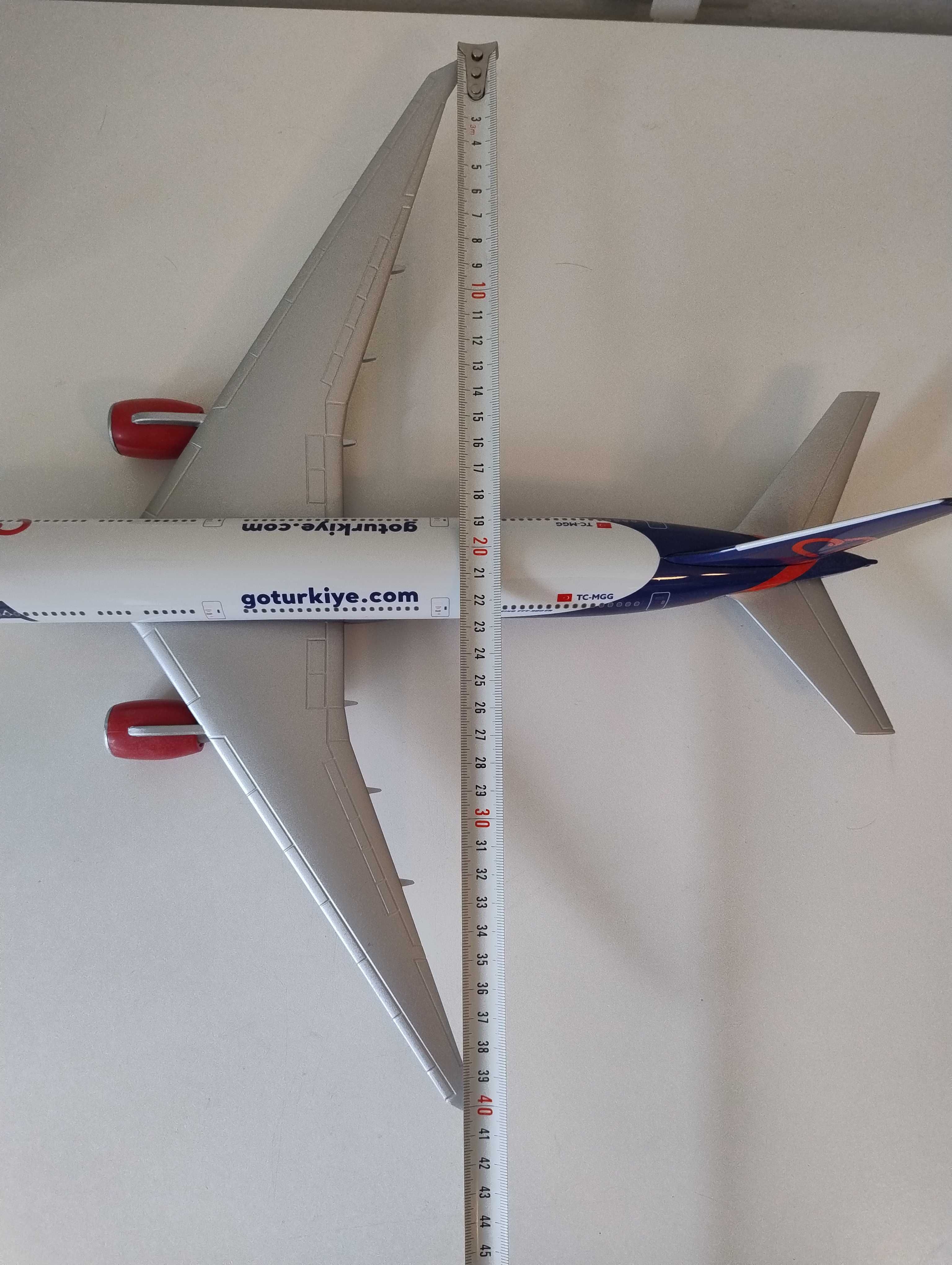 model samolotu boeing 777-300ER 1:160 MGA duży - 46 cm