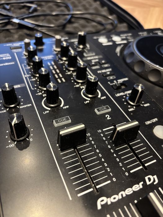 Konsola Pioneer DDJ400 + case, etui