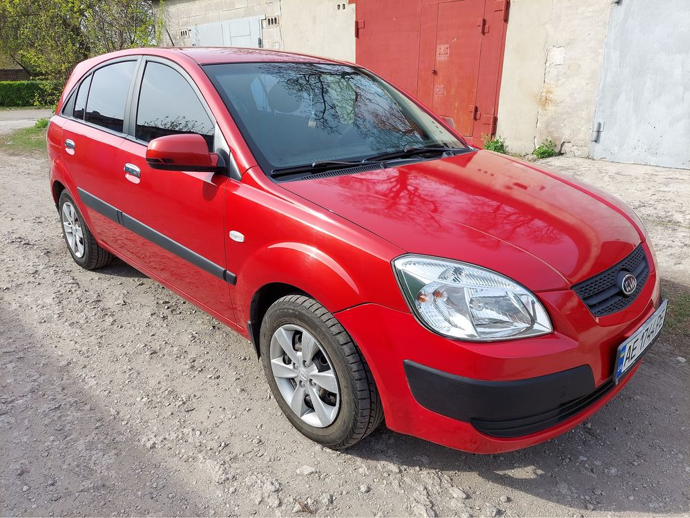 Продам Kia Rio 1,4АТ