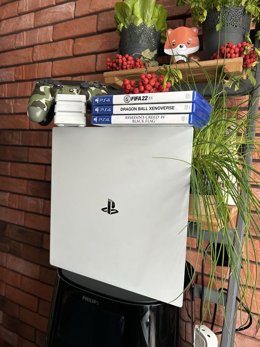 Konsola Sony Playstation4 Pro 1TB CUH-7116B White+2xPad/Stacja/3xGry!
