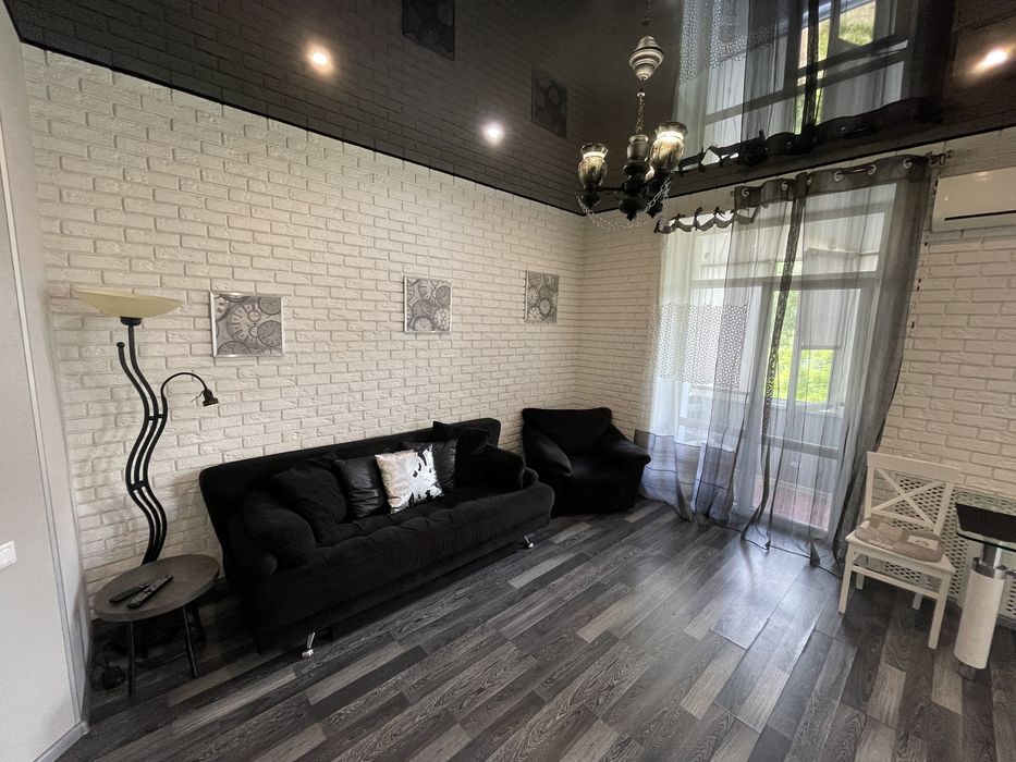 Квартира-студія люкс на пр Гагаріна