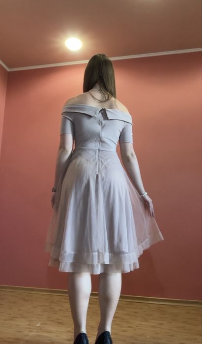 Святкова пудрова сукня