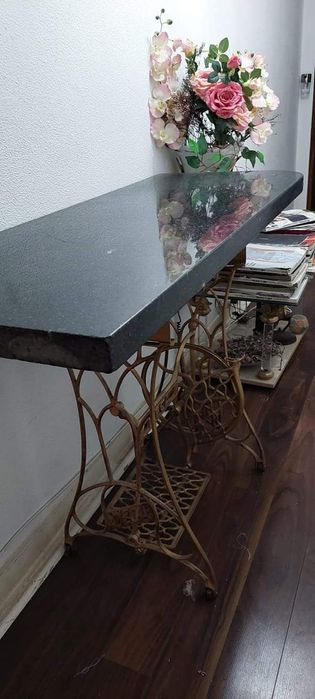 Balcão de pedra para loja para vários tipos de negócios e exposições..