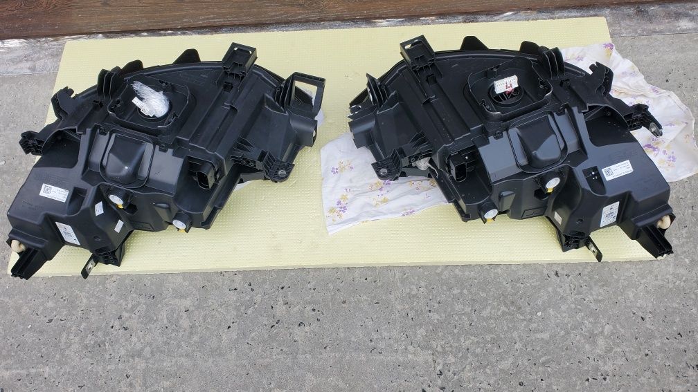 Фара права VW ID3, Volkswagen ID-3. Оригинал б.у.