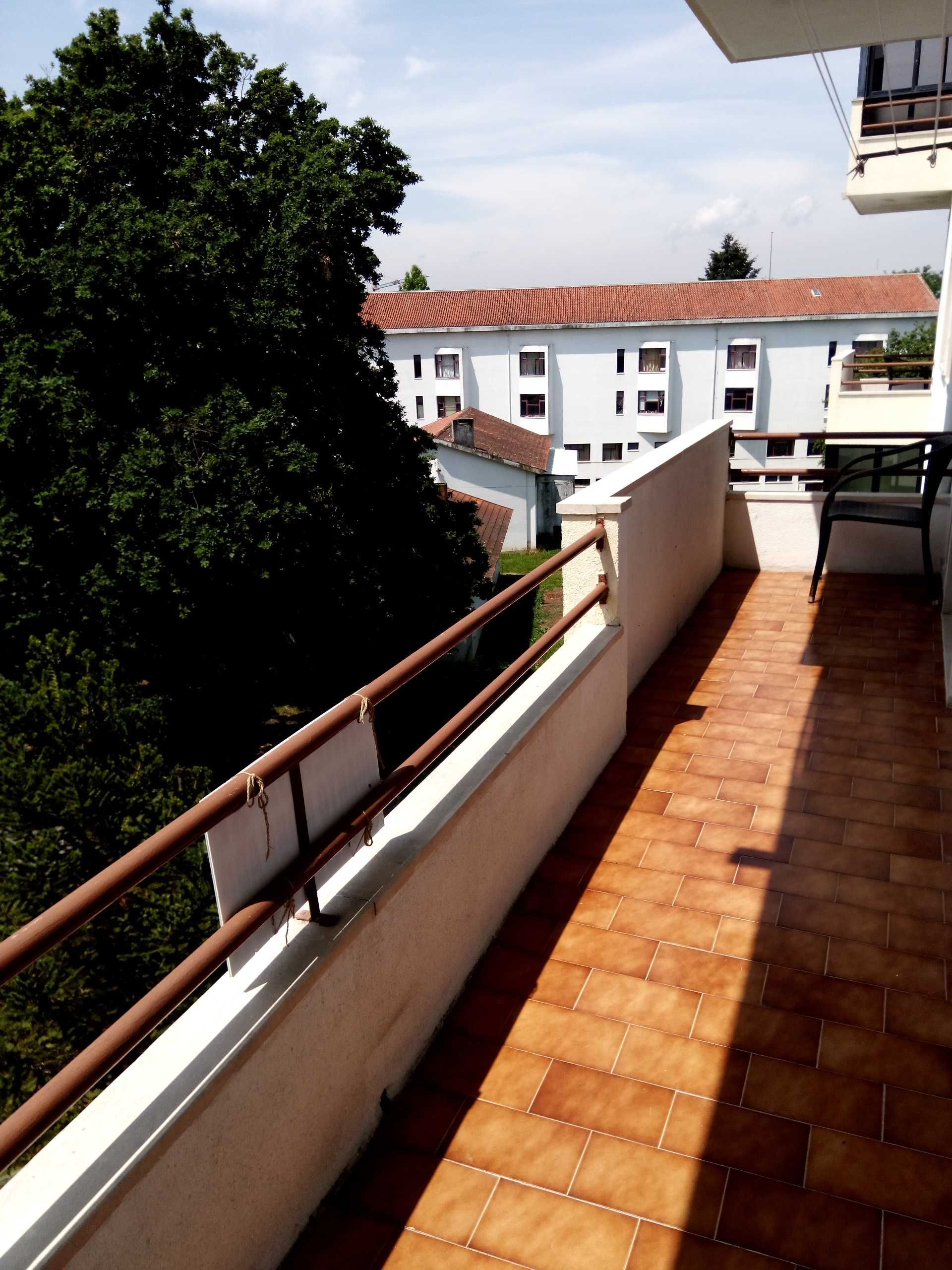 Alugo quarto mobilado Quinta do Galo. Viseu