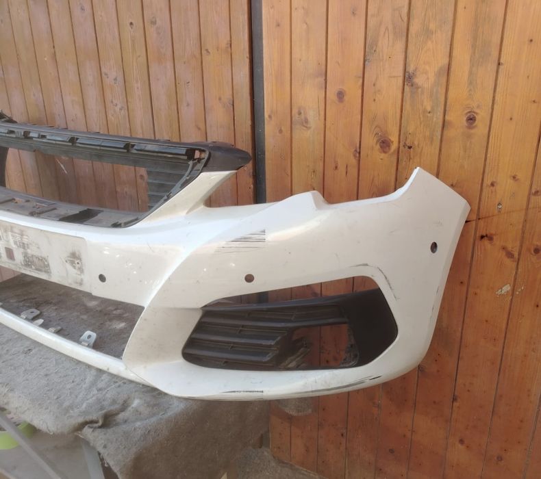 Бампер передній Peugeot 308 t9