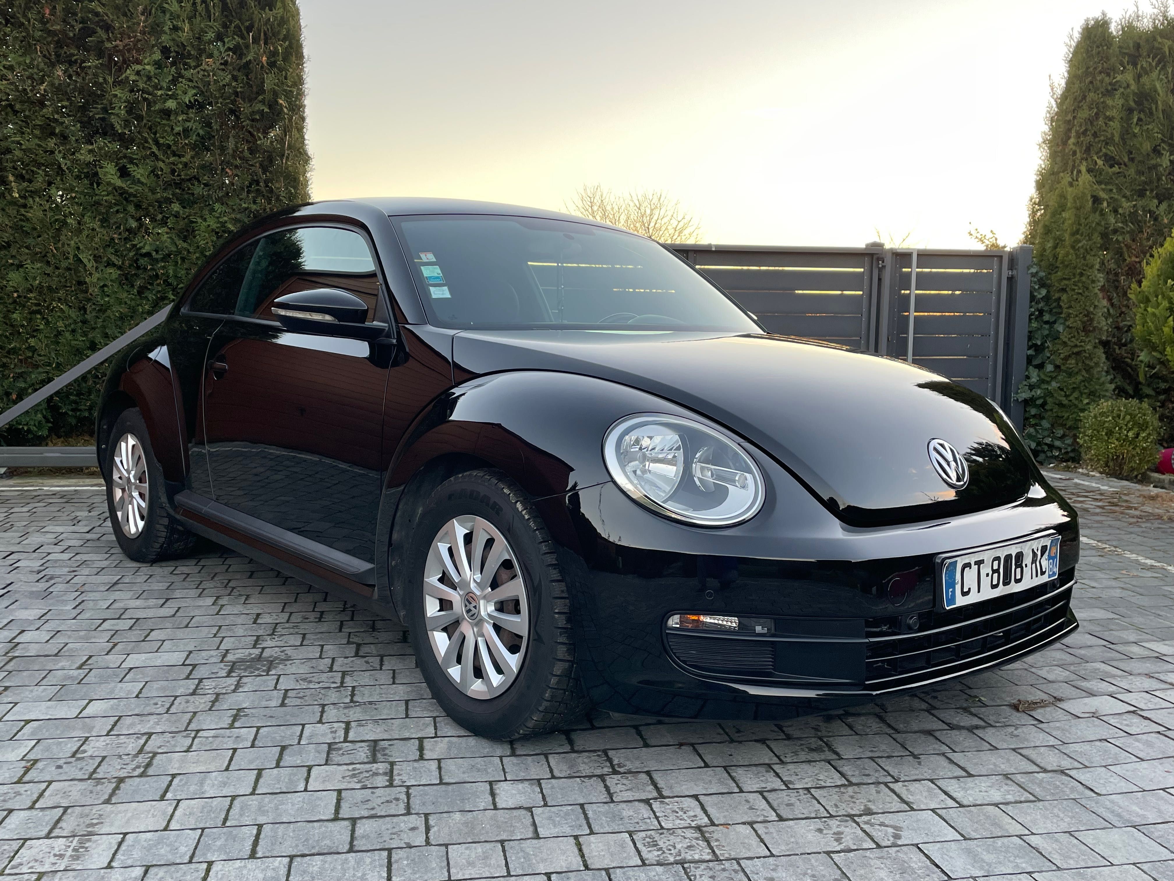 Sprzedam VW Beetle Coccinelle z 2013r 1.2 benzyna 105KM niski przebieg