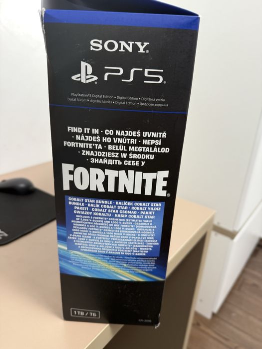 Плейстейшн 5 ідеальний стан, вмикали 2-3 рази