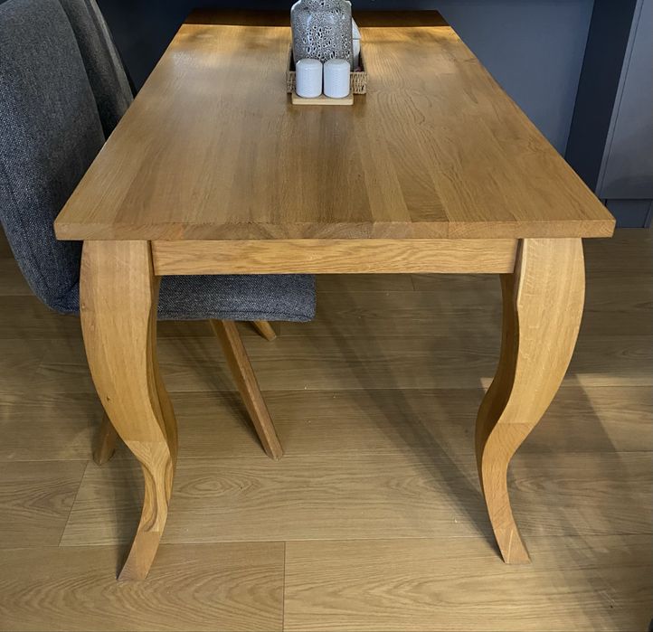 Stół dębowy z litego drewna