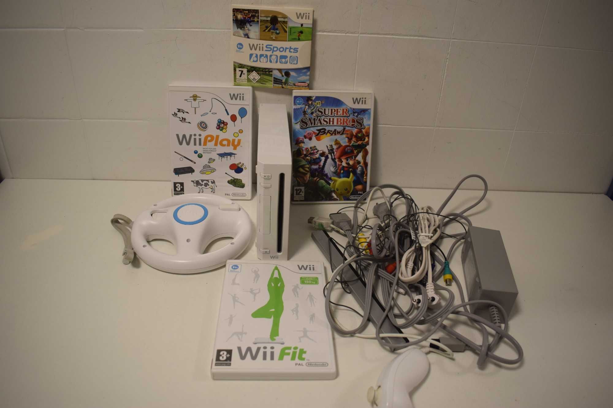 Consola Wii com Jogos e mais acessorios