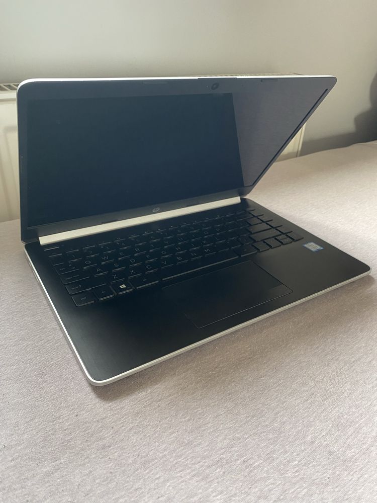 Laptop HP 14-df0023cl