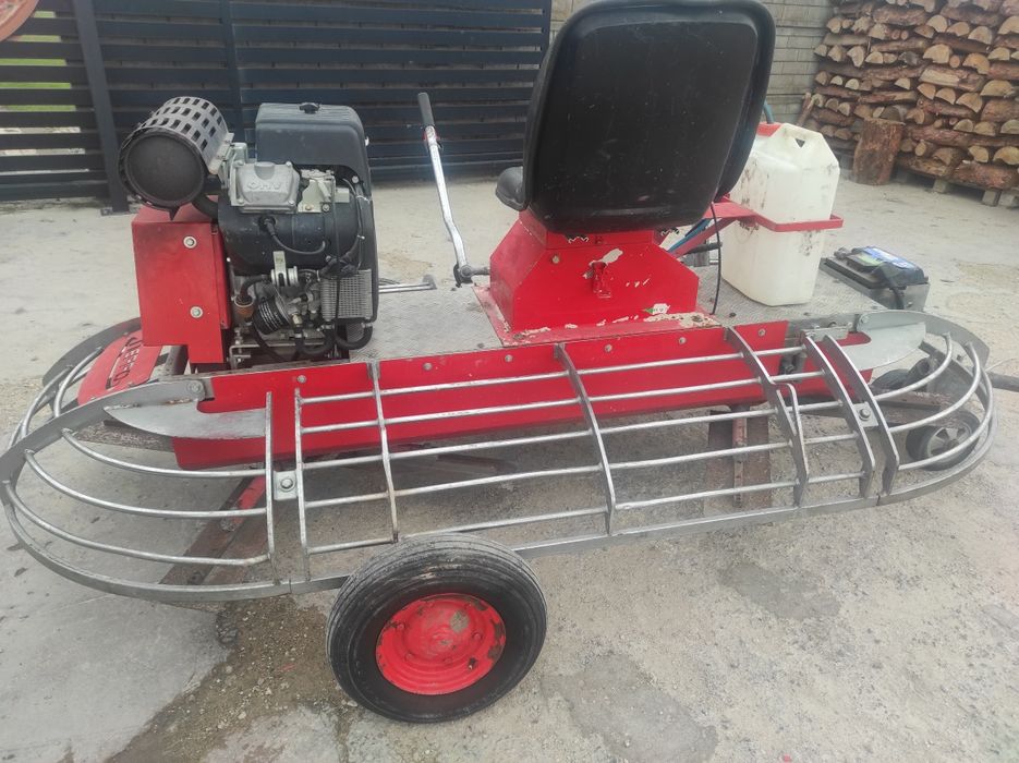 Zacieraczka samojezdna do betonu