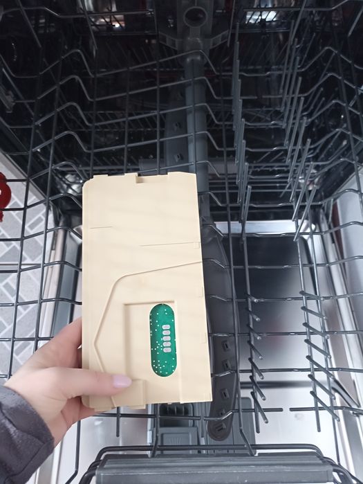 Zmywarka Whirlpool uszkodzona
