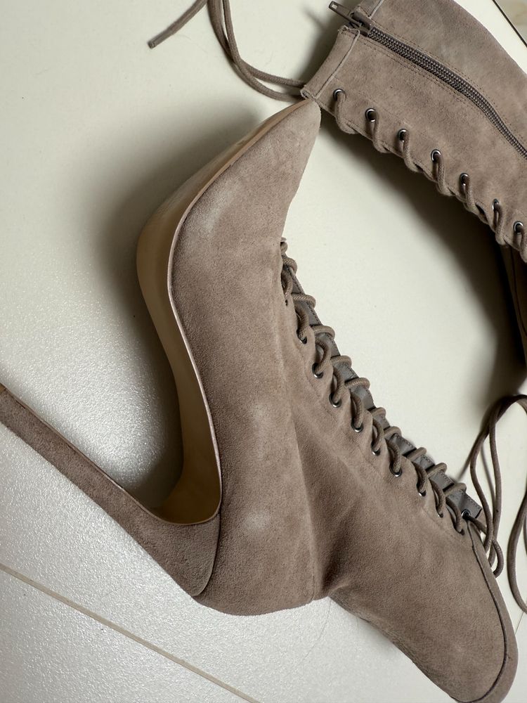 Brązowe wiązane botki sznurowane zamszowe Steve Madden 37