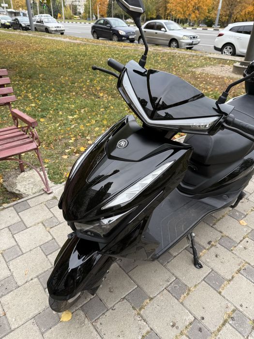 Электроскутер AIMA Journey Black