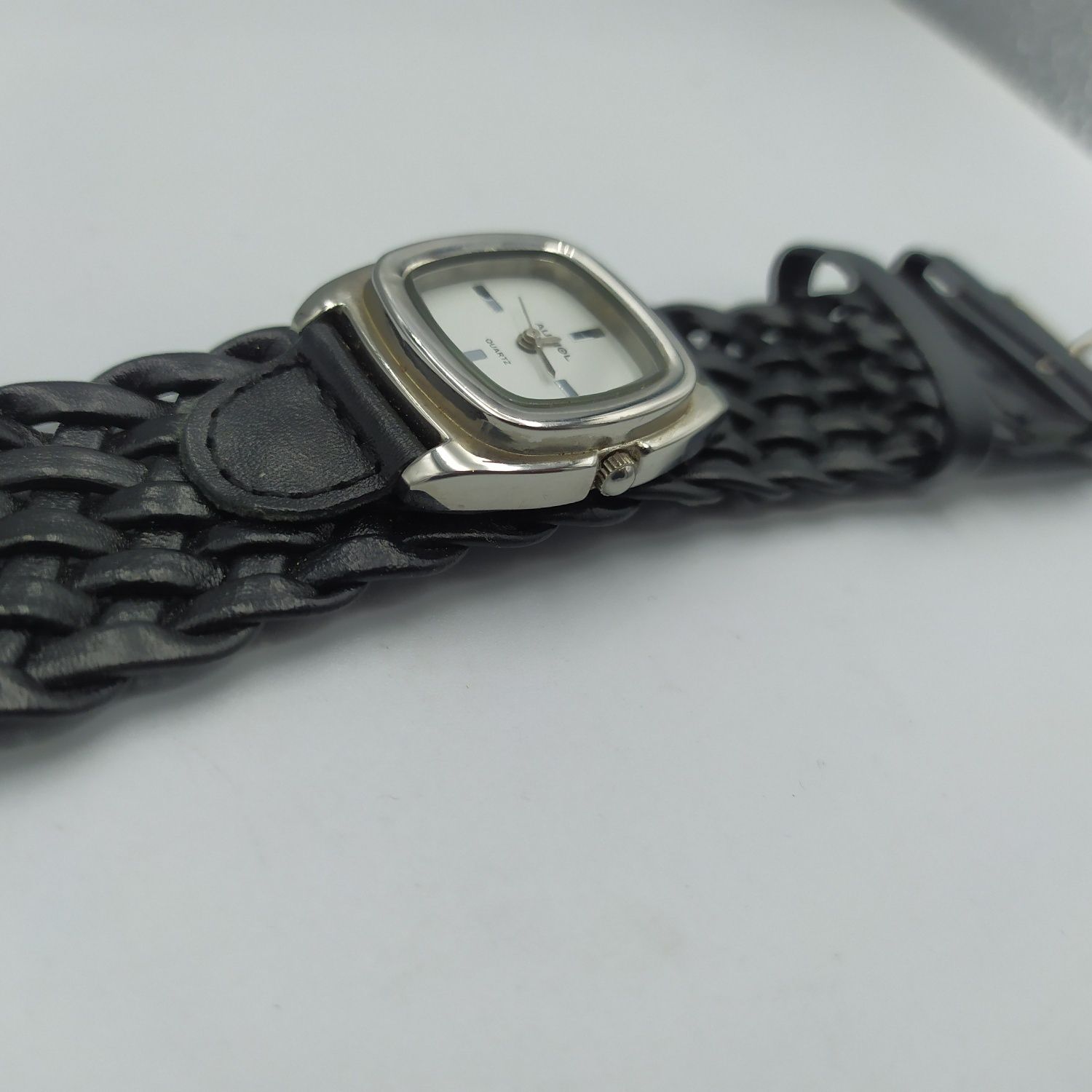 Zegarek damski quartz  auriol