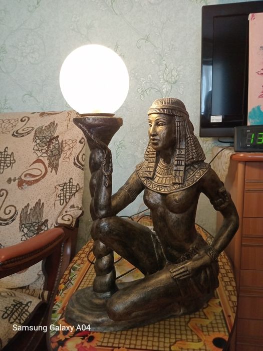 Светильник настольный