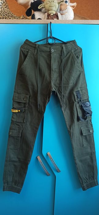Продам штаны на мальчика.