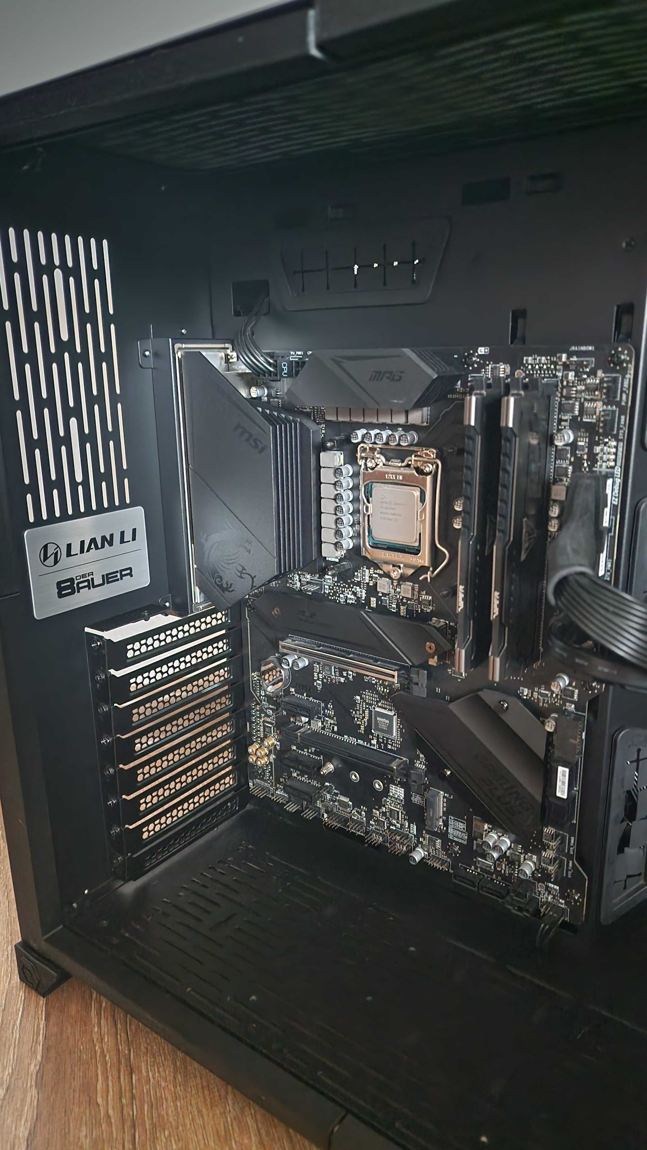 Lian Li o11 Dynamic, i7-10700KF, 16GB RAM, Z490 + (GRATIS PSU 750W)