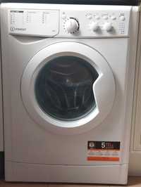 Máquina de lavar roupa nova