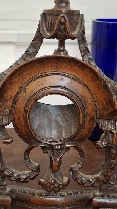 Moldura em madeira preciosas séc. 18/19 para relogio de bolso