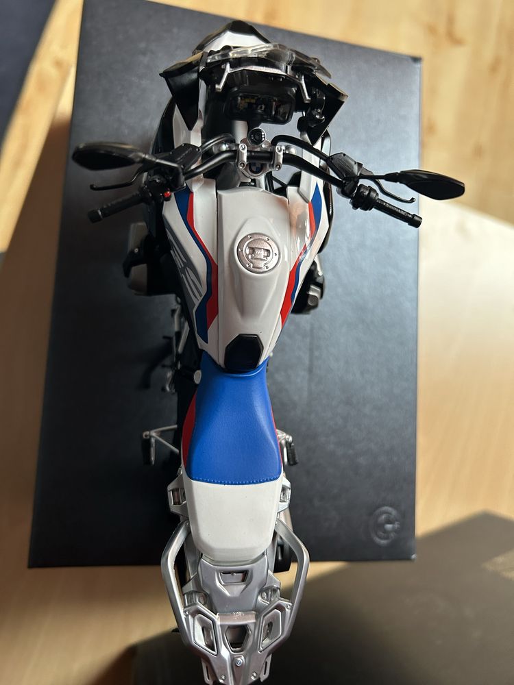 Model BMW Motorrad R 1250 GS 1:10