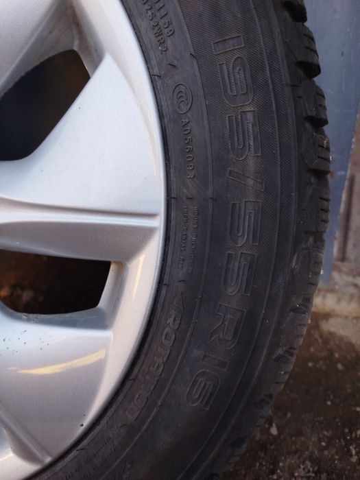 Колеса в зборі на Рено зою