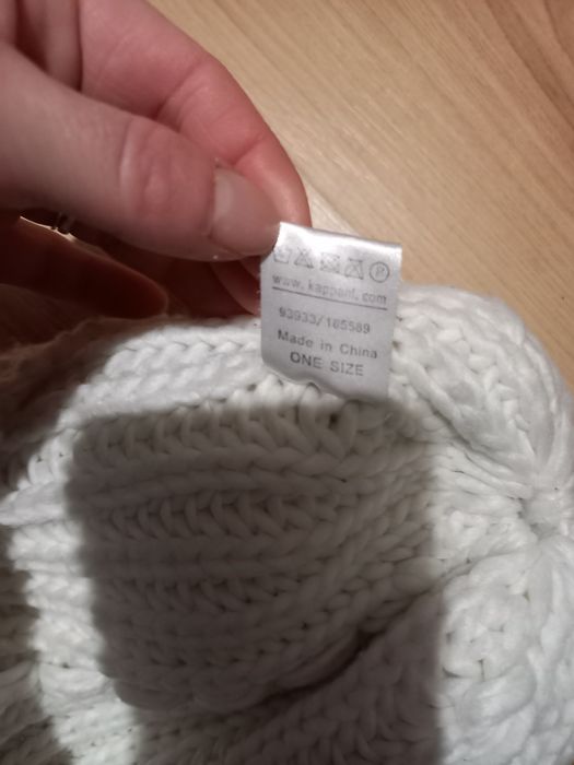 Sprzedam czapkę damską