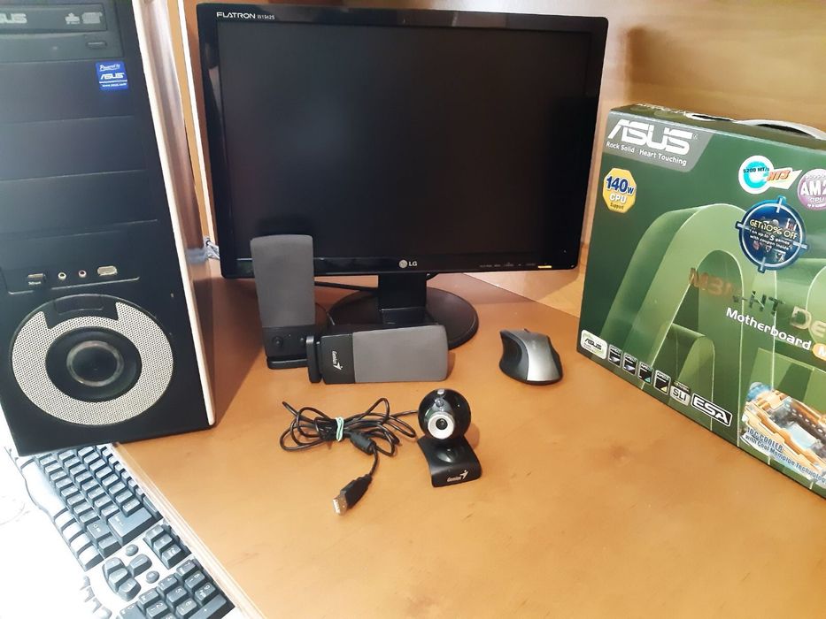 Продам компʼютер для навчання або роботи монітор мишка клавіатура