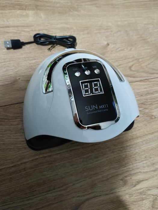 Nowa lampa LED do paznokci