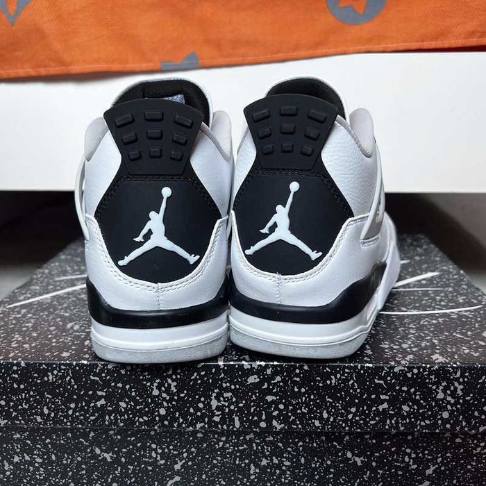 Buty damskie Trampk Air_Jordan_4_retro_military_black R.39