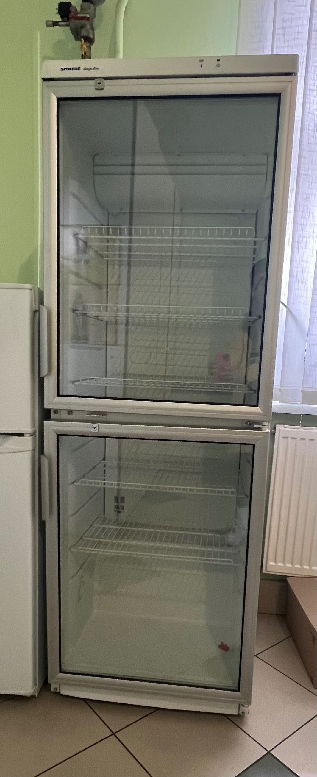 Холодильник вітрина Snaige холодильна шафа