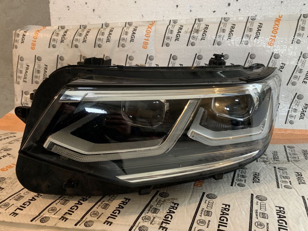 Lampa lewa przednia VW Tiguan IQ Led 5NB