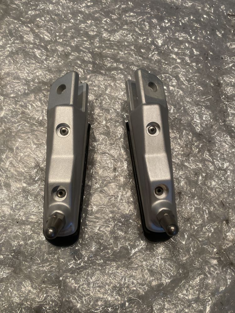 podnóżek BMW Lewy Prawy C600 C650 Sport (K18) C650GT Podnóżki set N518