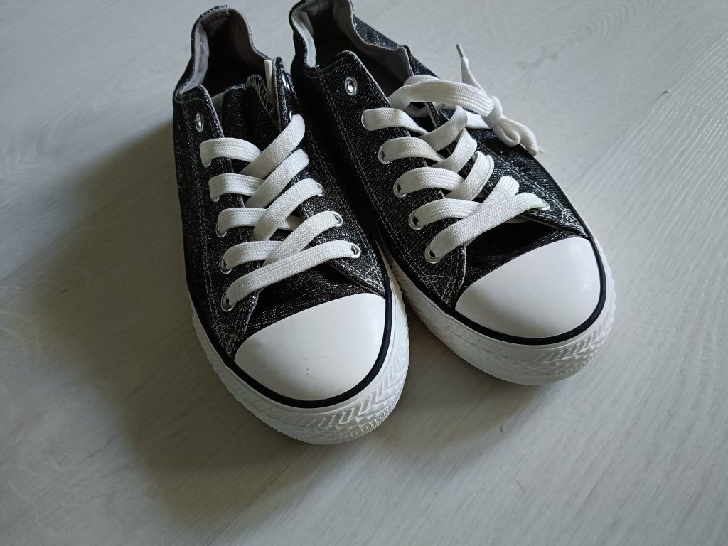 Buty trampki błyszczące szare rozmiar 38