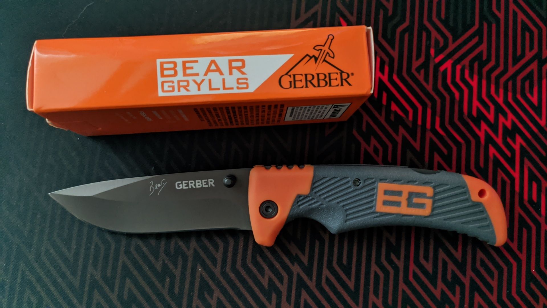 Nóż Gerber edycja Bear Grylls Scout