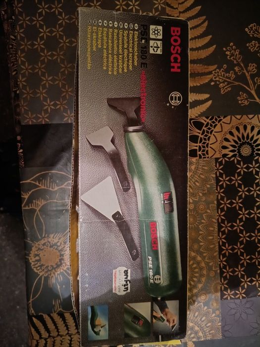 Skrobak elektryczny do farb Bosch PSE 180 E