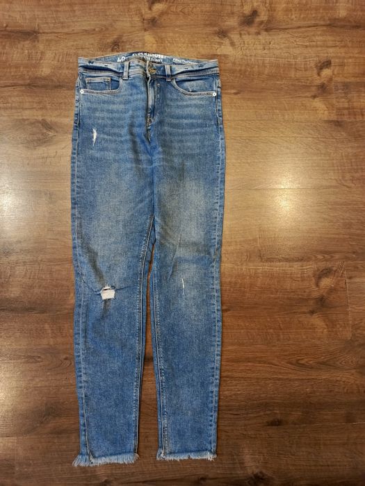 Jeansy c&a + czerwona koszulka