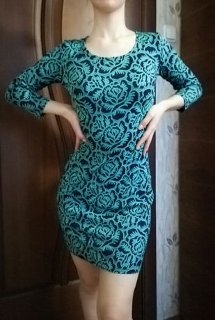Платье 42 размер.