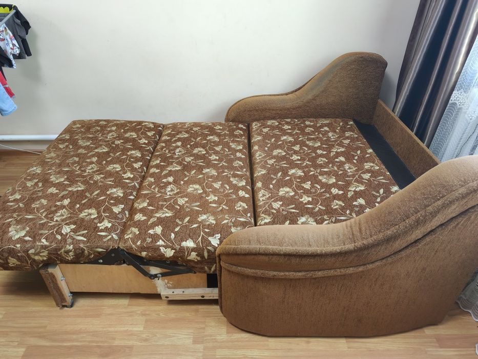 Диван і ліжко в одному