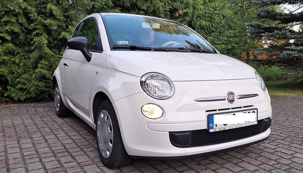 Fiat500, rok2015,niski przebieg 58263 km z oponami zima-lato