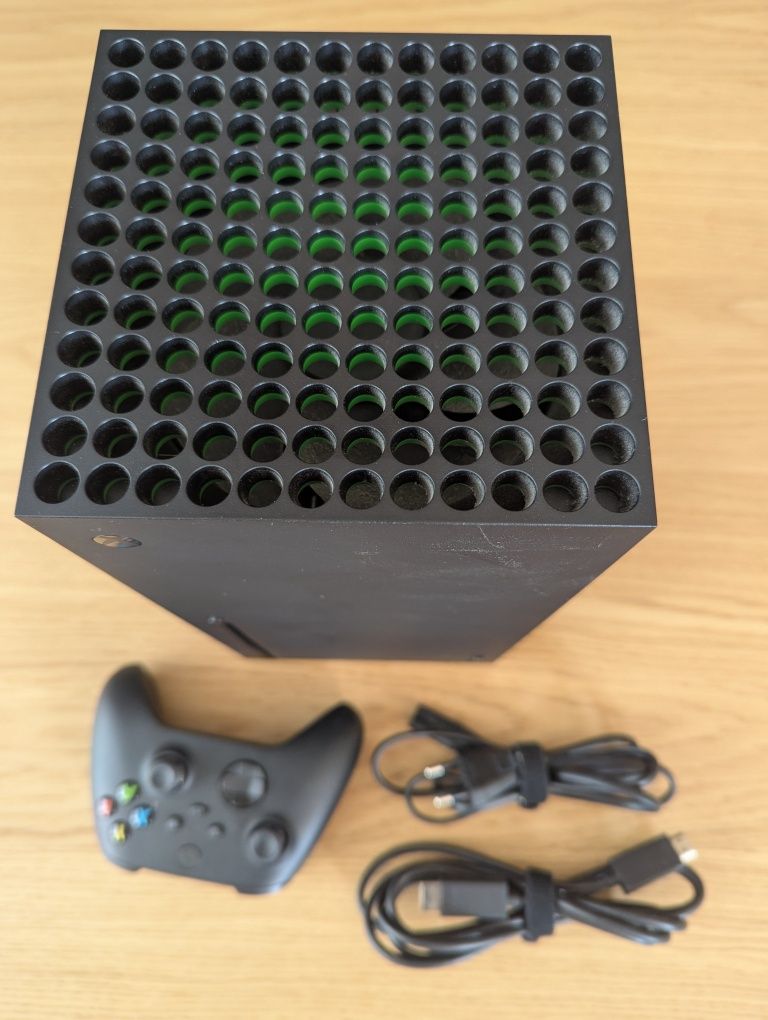 Konsola Xbox Series X + Akcesoria