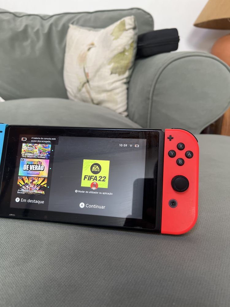 Nintendo Switch com tres jogos e Ring Fit e Carro tele comandado