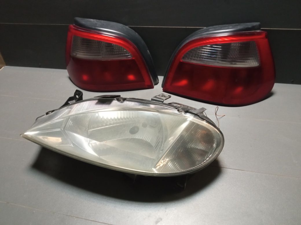 Renault Megane 1 lift lampy tylne lewa prawa przednia lewa