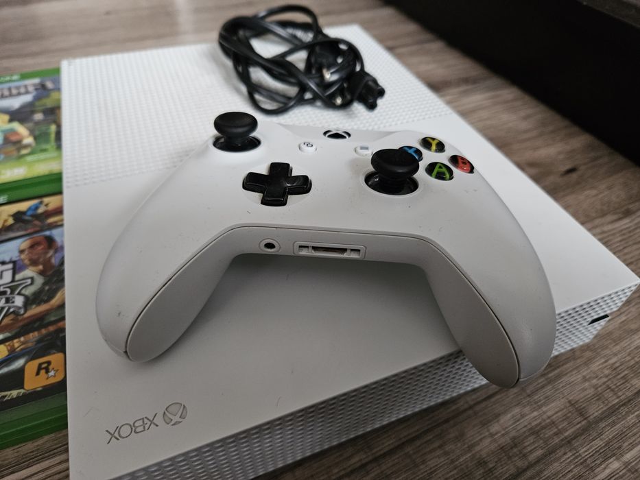 Xbox One S 500 gb, pad, gry